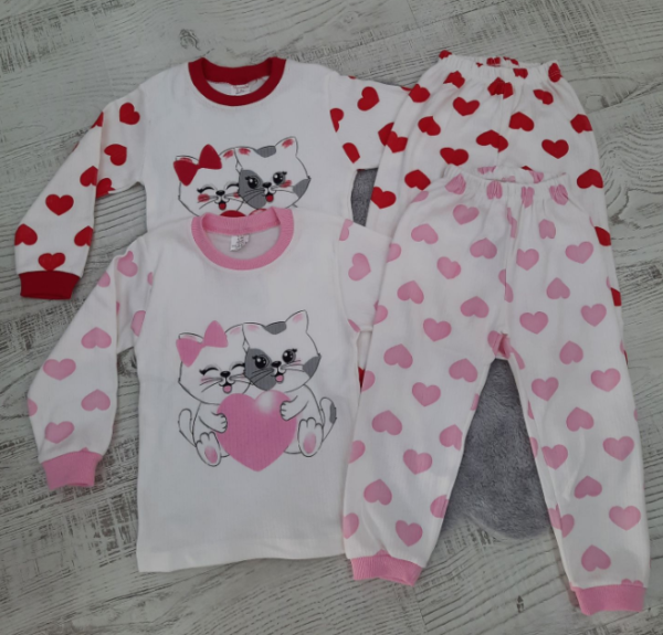 Kız Çocuk Pijama Takımı Kedili ve Kalpli