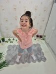 KOLLARI FIRFIRLI KIZ ÇOCUK TAKIMI